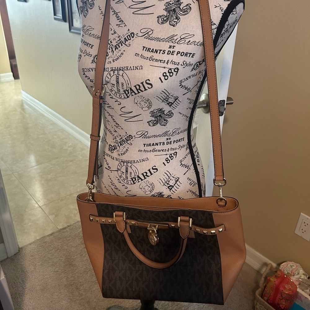 Michael Kors Black and Tan Shoulder Bag